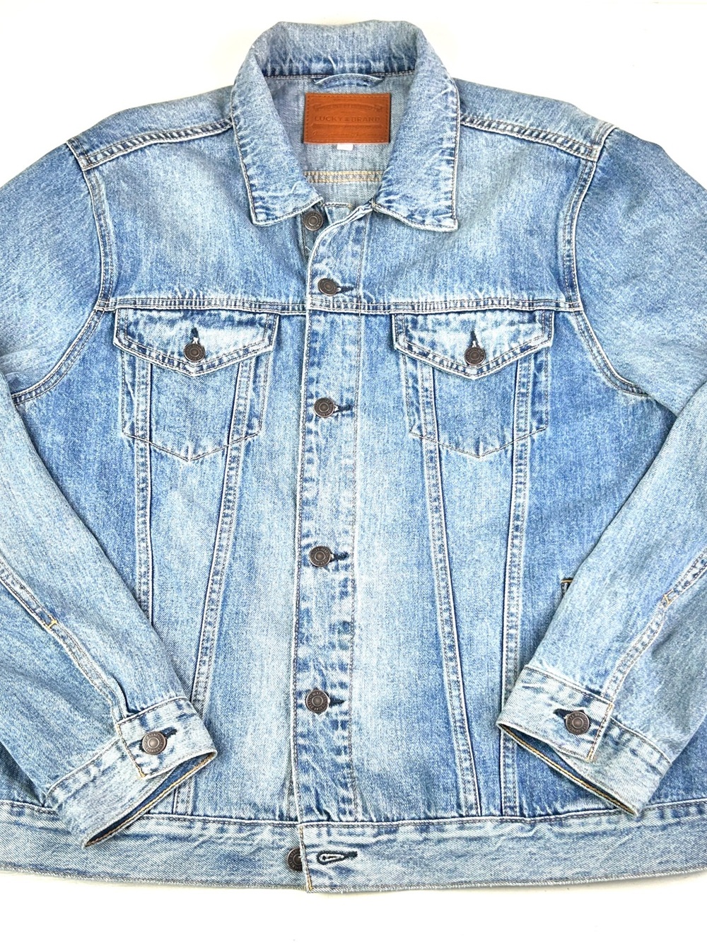 Lucky Brand denim trucker jacket Sz Large Light Wash Jean
